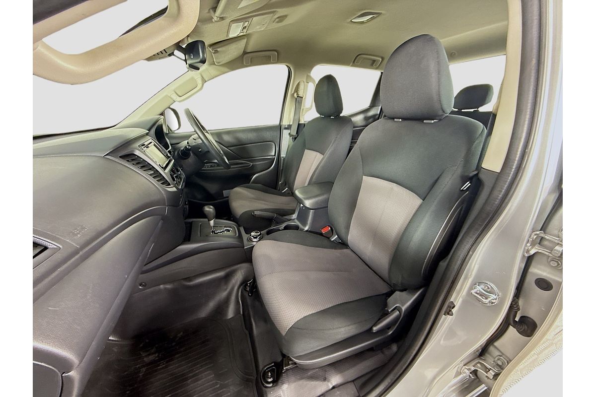 2021 Mitsubishi Triton GLX ADAS MR 4X4