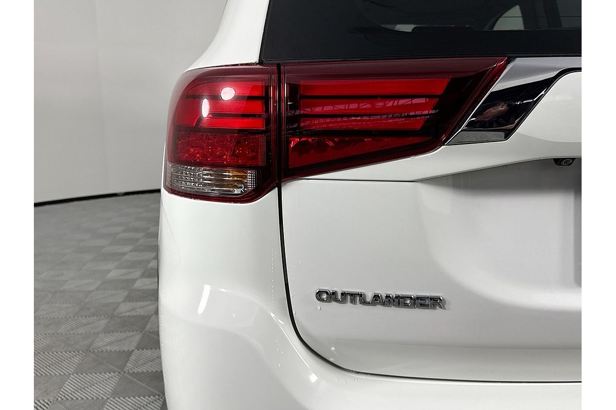 2017 Mitsubishi Outlander LS Safety Pack ZK