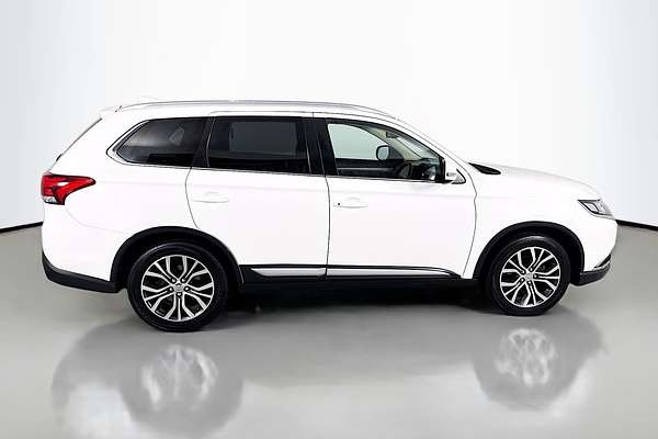 2017 Mitsubishi Outlander LS Safety Pack ZK