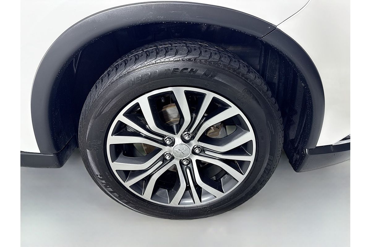 2017 Mitsubishi Outlander LS Safety Pack ZK