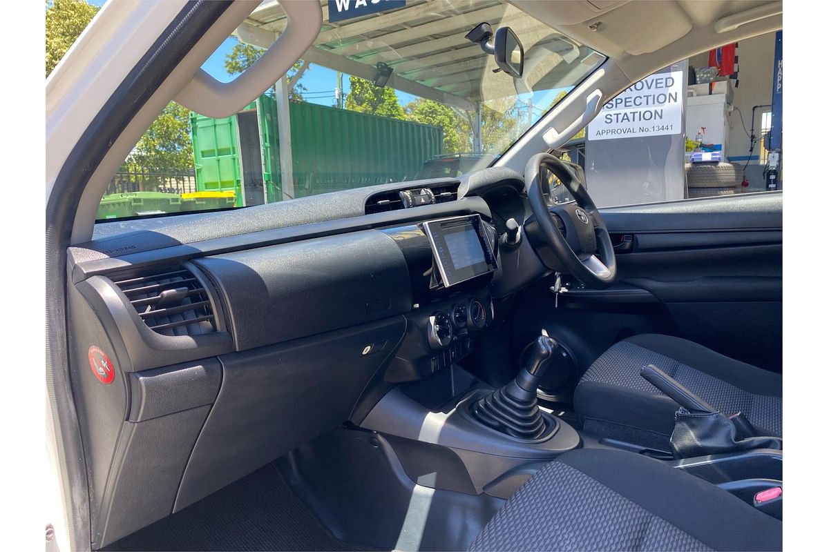 2017 Toyota Hilux Workmate TGN121R Rear Wheel Drive