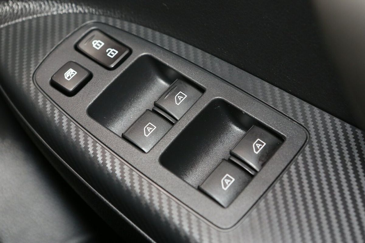 2024 Mitsubishi Eclipse Cross LS YB