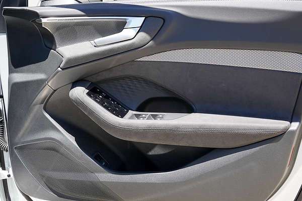 2025 Audi S5 edition one B10