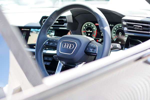 2024 Audi A3 35 TFSI S line GY