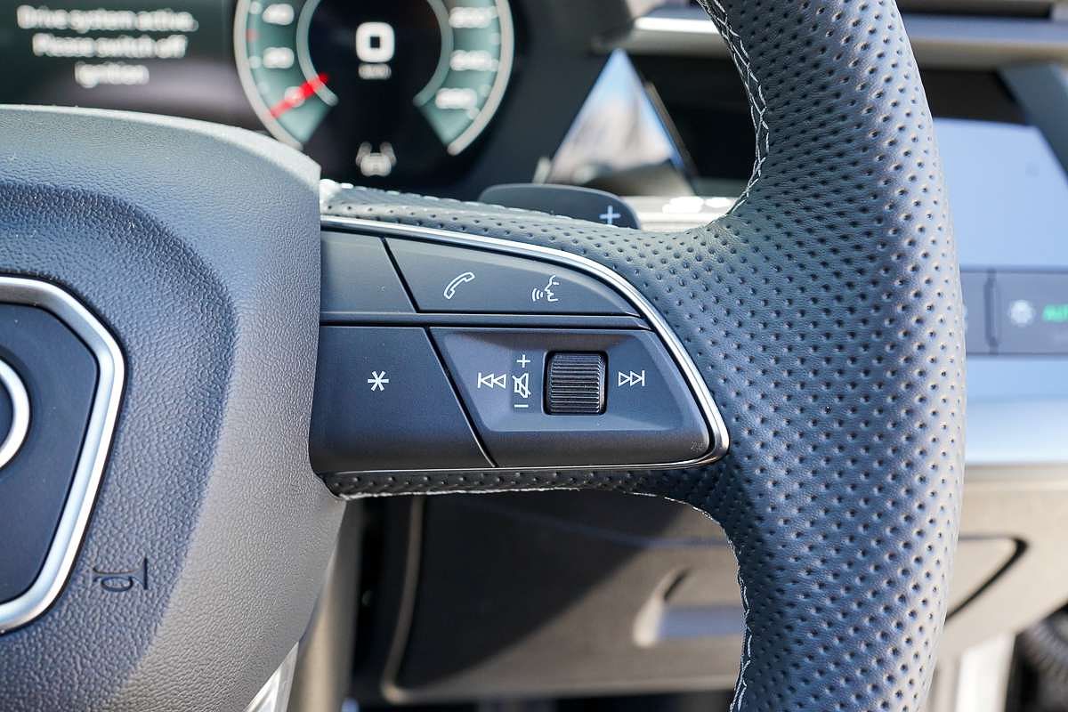 2024 Audi A3 35 TFSI S line GY