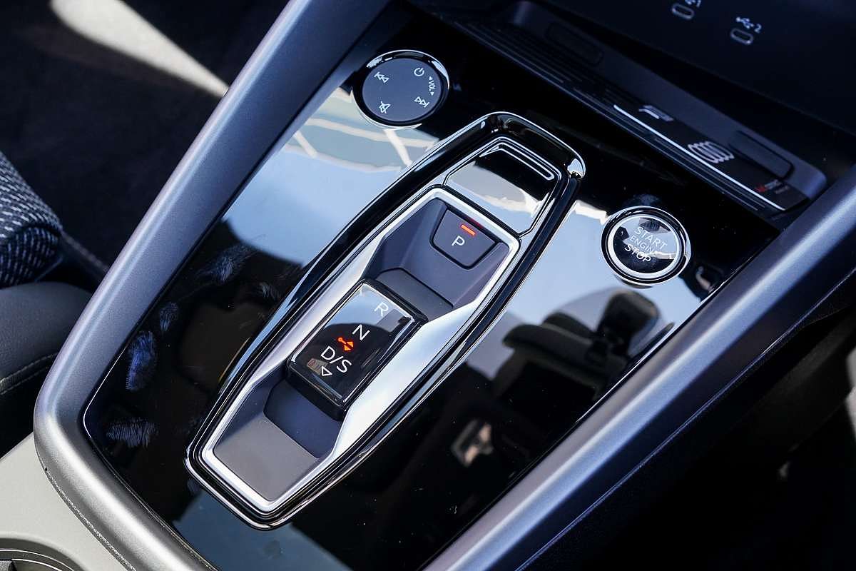 2024 Audi A3 35 TFSI S line GY