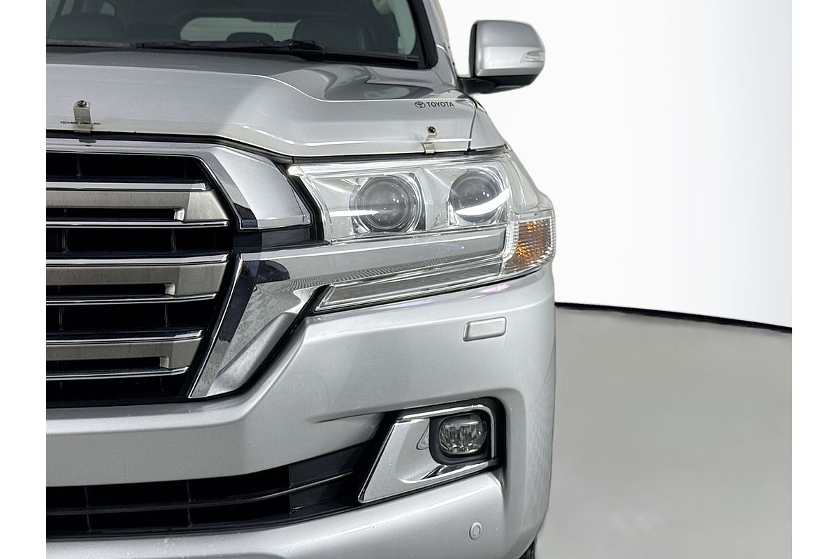 2019 Toyota Landcruiser Sahara VDJ200R