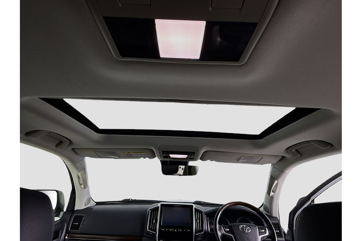 2019 Toyota Landcruiser Sahara VDJ200R