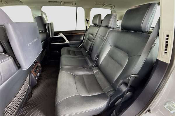 2019 Toyota Landcruiser Sahara VDJ200R