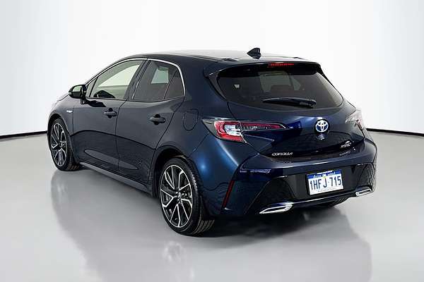 2020 Toyota Corolla ZR Hybrid ZWE211R