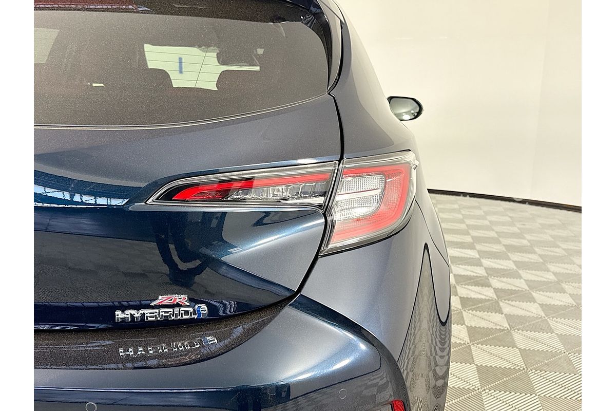 2020 Toyota Corolla ZR Hybrid ZWE211R