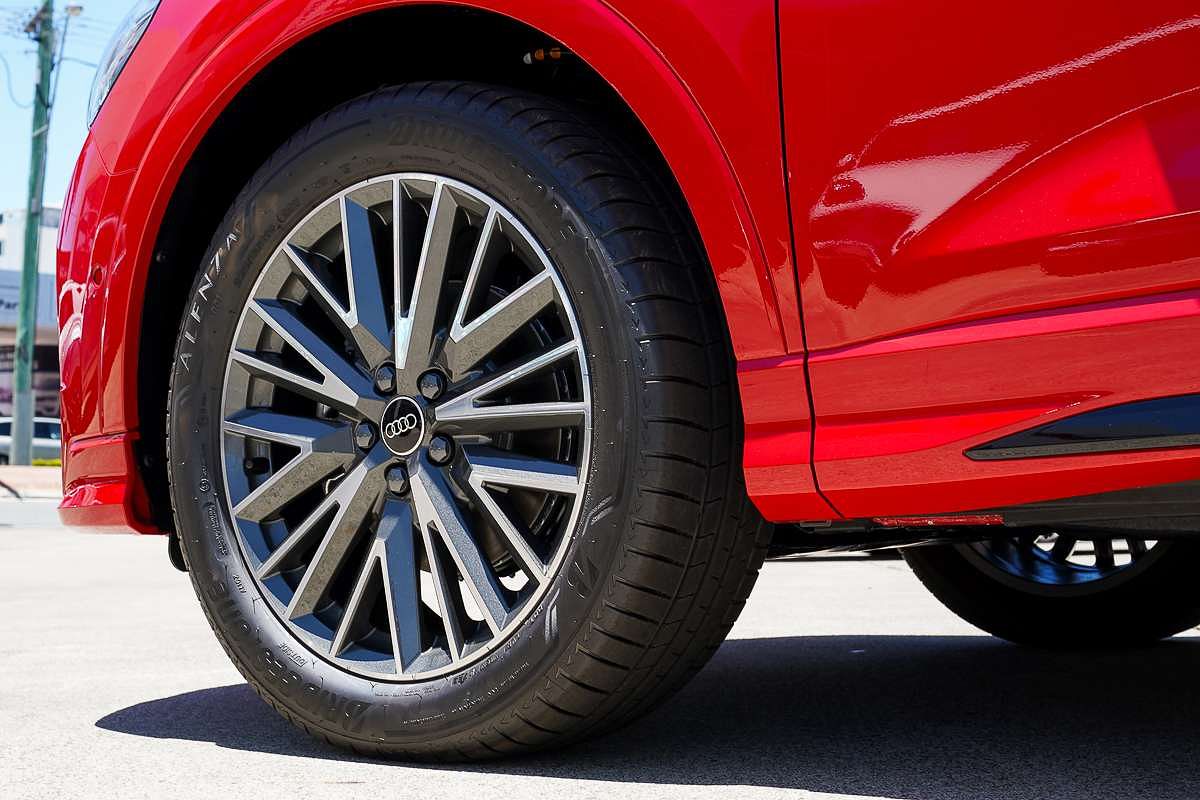 2025 Audi Q3 35 TFSI S line edition F3