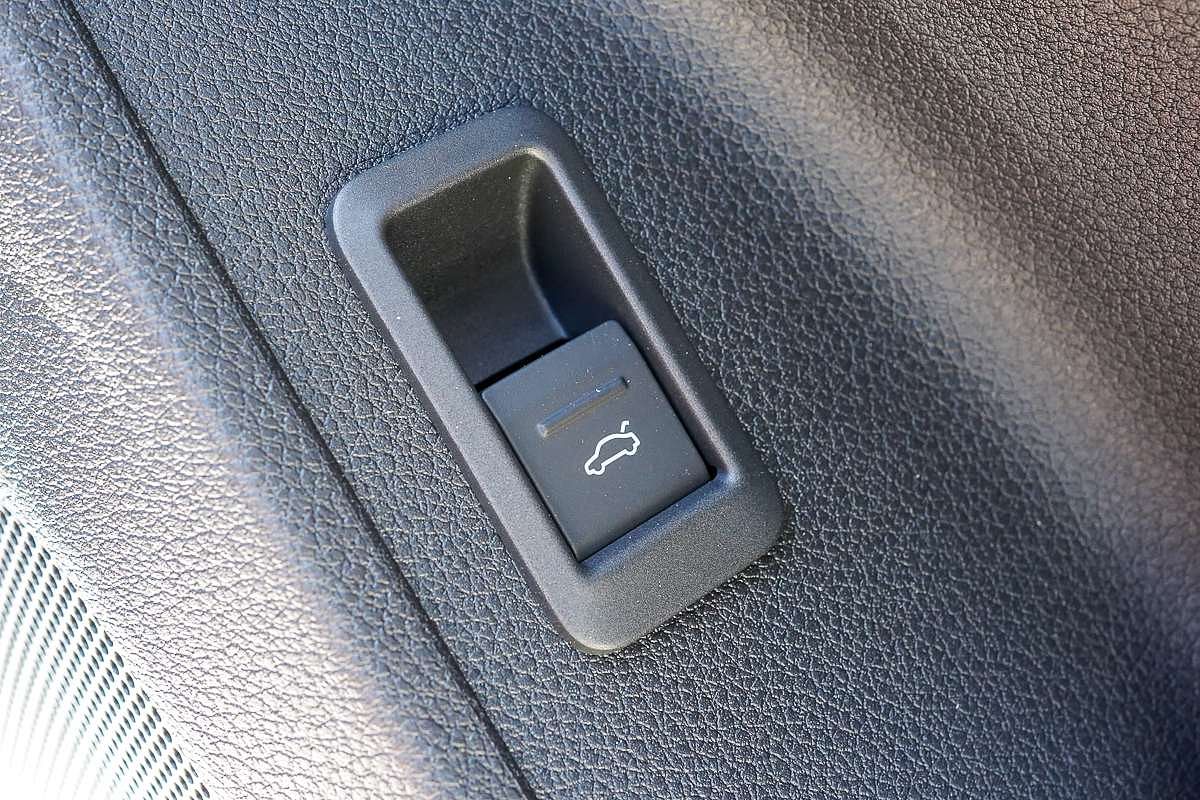 2025 Audi Q3 35 TFSI S line edition F3