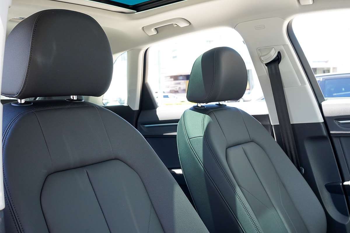 2025 Audi Q3 35 TFSI S line edition F3