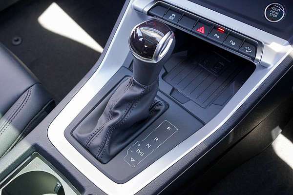 2025 Audi Q3 35 TFSI S line edition F3