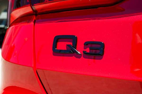 2025 Audi Q3 35 TFSI S line edition F3