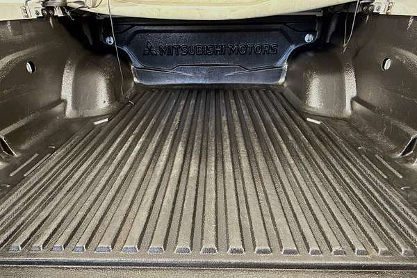 2019 Mitsubishi Triton GLS Premium MR 4X4