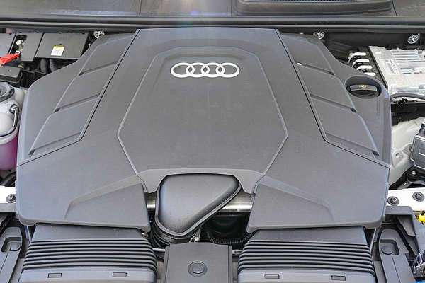 2024 Audi Q7 55 TFSI S line 4M