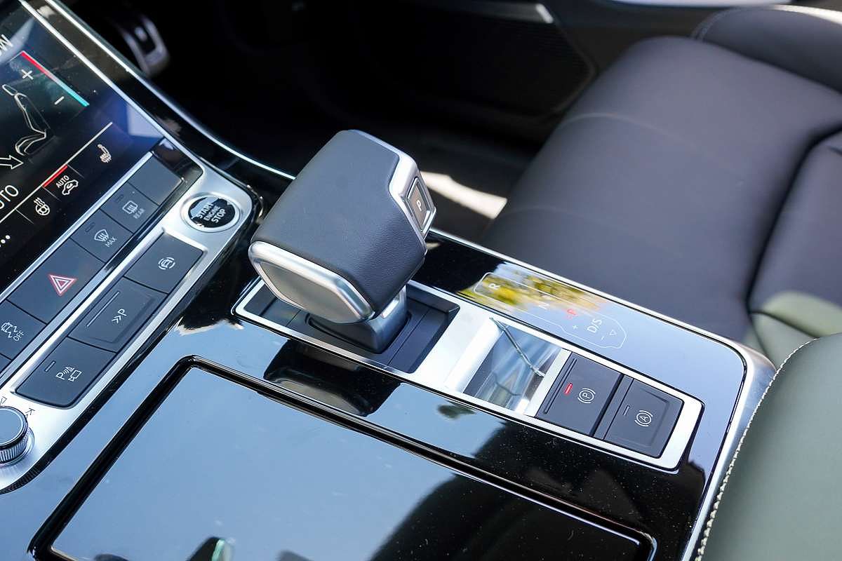 2024 Audi Q7 55 TFSI S line 4M