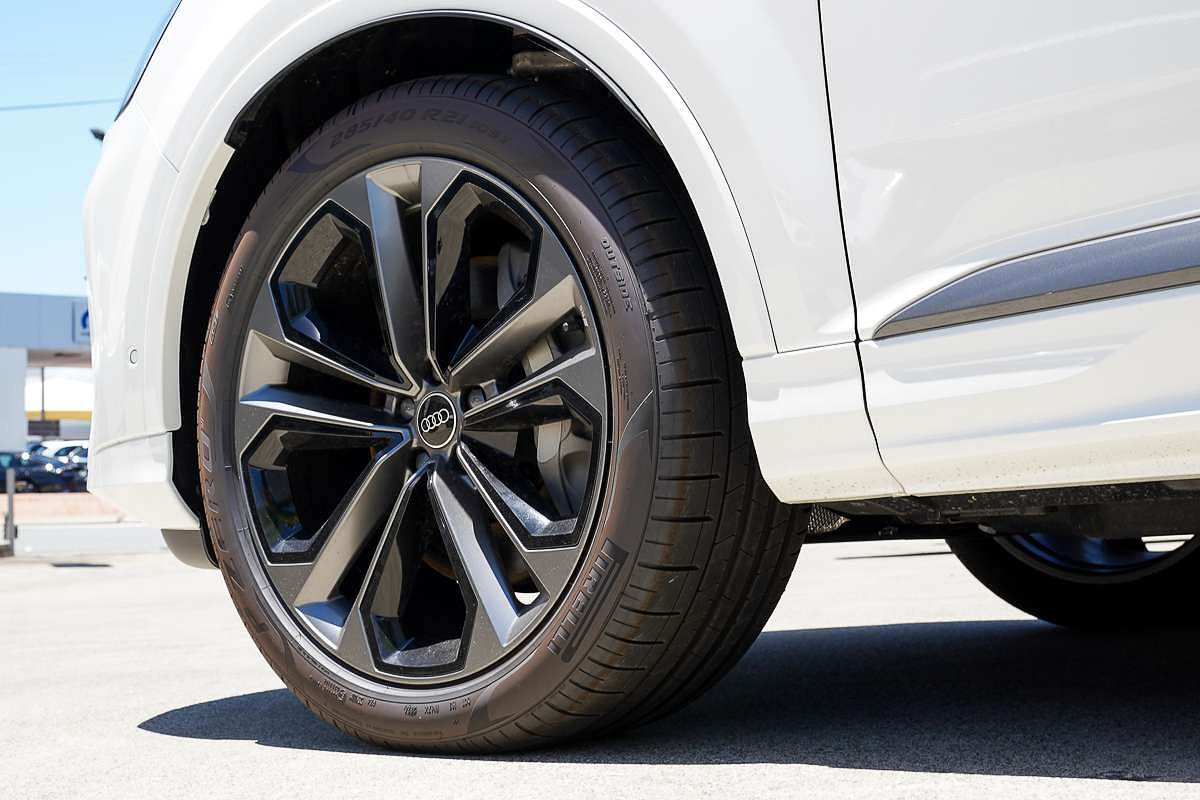 2024 Audi Q7 55 TFSI S line 4M