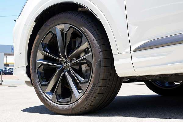 2024 Audi Q7 55 TFSI S line 4M