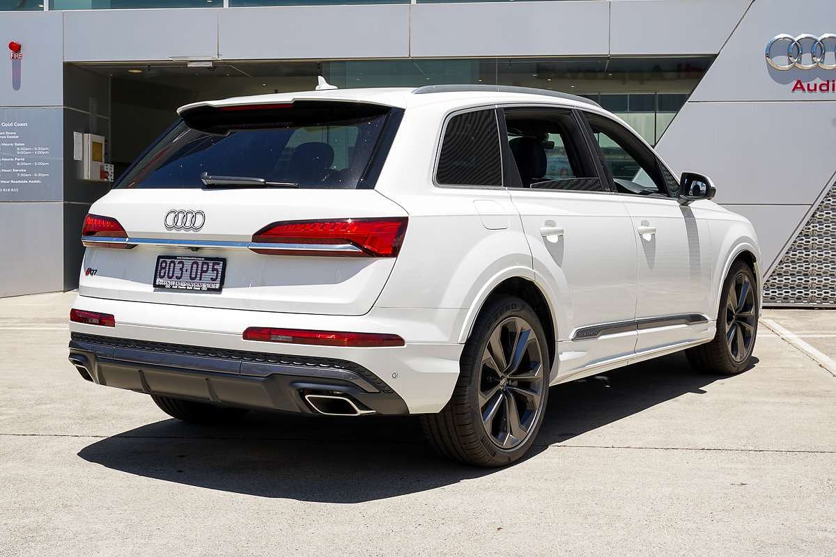2024 Audi Q7 55 TFSI S line 4M