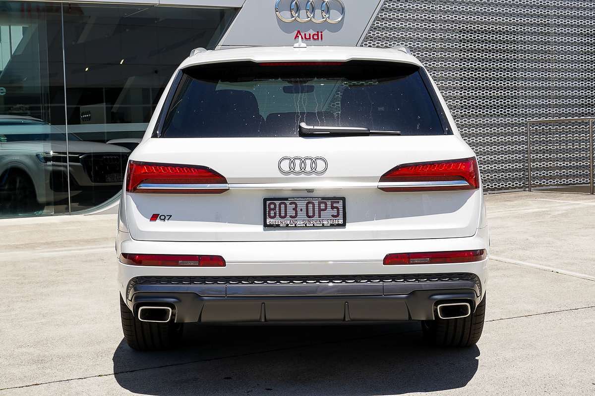 2024 Audi Q7 55 TFSI S line 4M