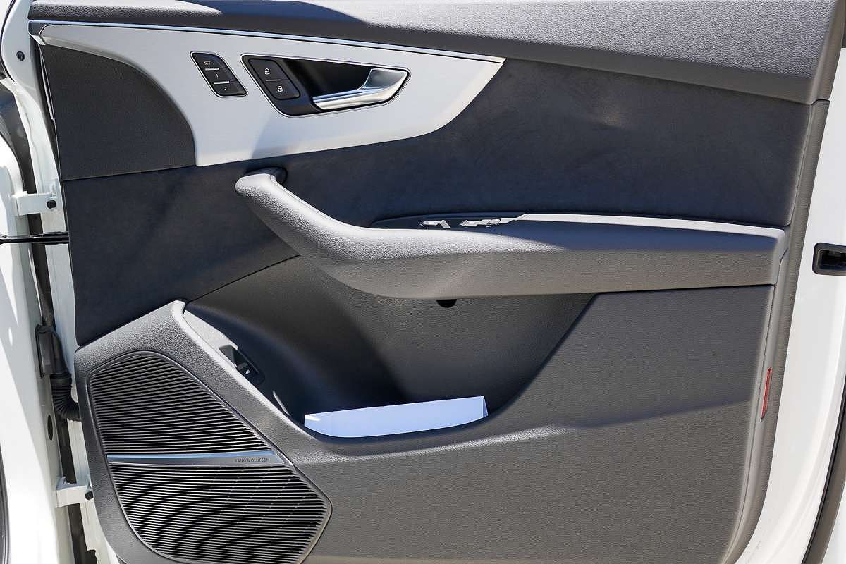 2024 Audi Q7 55 TFSI S line 4M