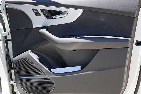 2024 Audi Q7 55 TFSI S line 4M