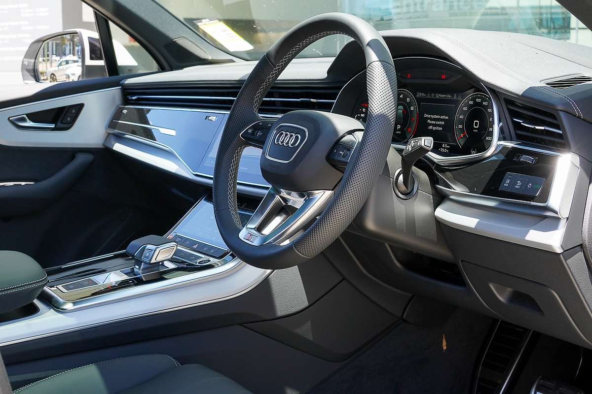 2024 Audi Q7 55 TFSI S line 4M