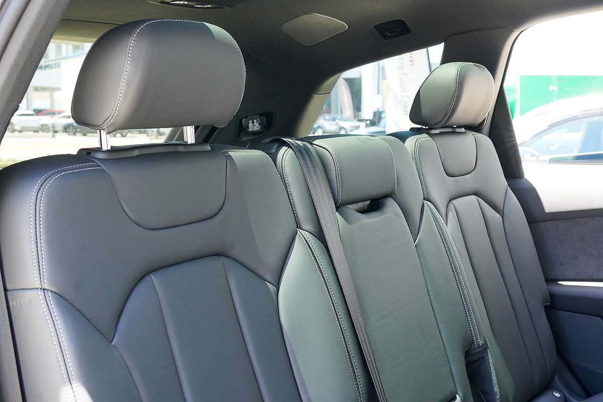 2024 Audi Q7 55 TFSI S line 4M