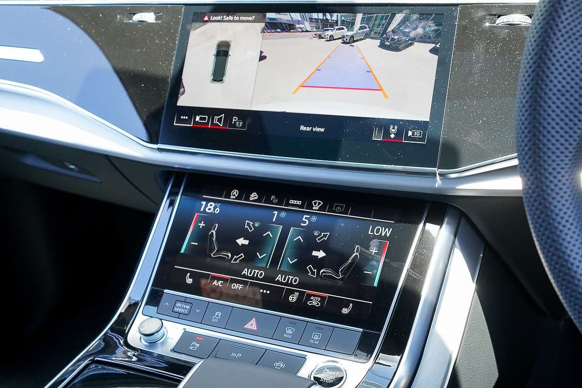 2024 Audi Q7 55 TFSI S line 4M