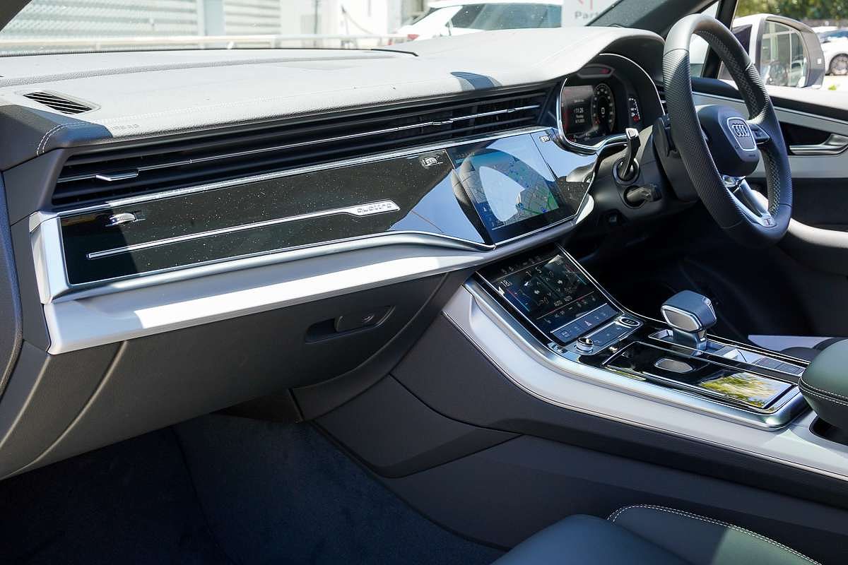 2024 Audi Q7 55 TFSI S line 4M