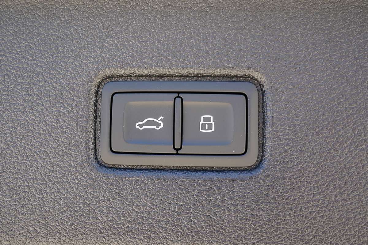 2024 Audi Q7 55 TFSI S line 4M