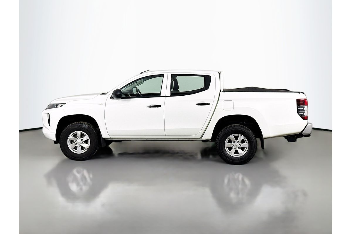 2021 Mitsubishi Triton GLX ADAS MR 4X4