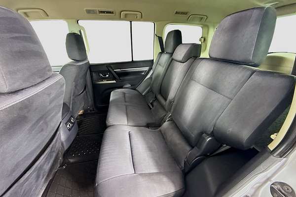 2018 Mitsubishi Pajero GLX NX