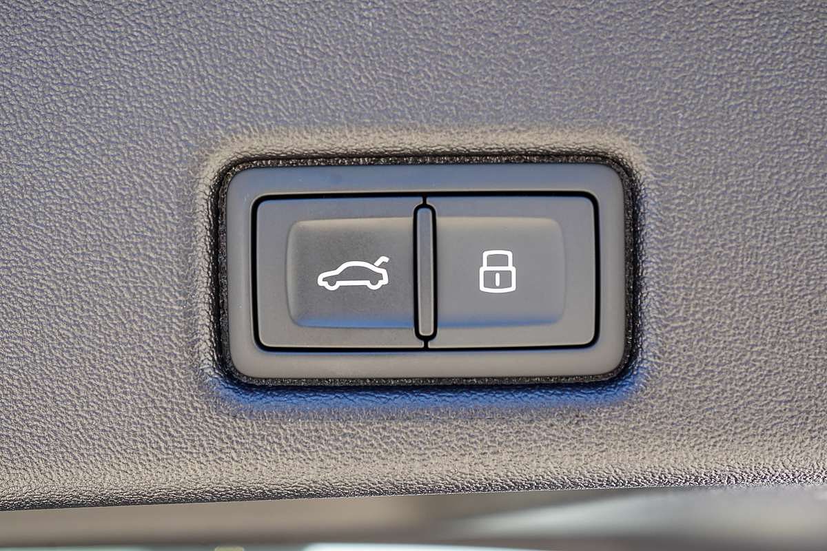 2025 Audi Q5 TDI 150kW Sport GU