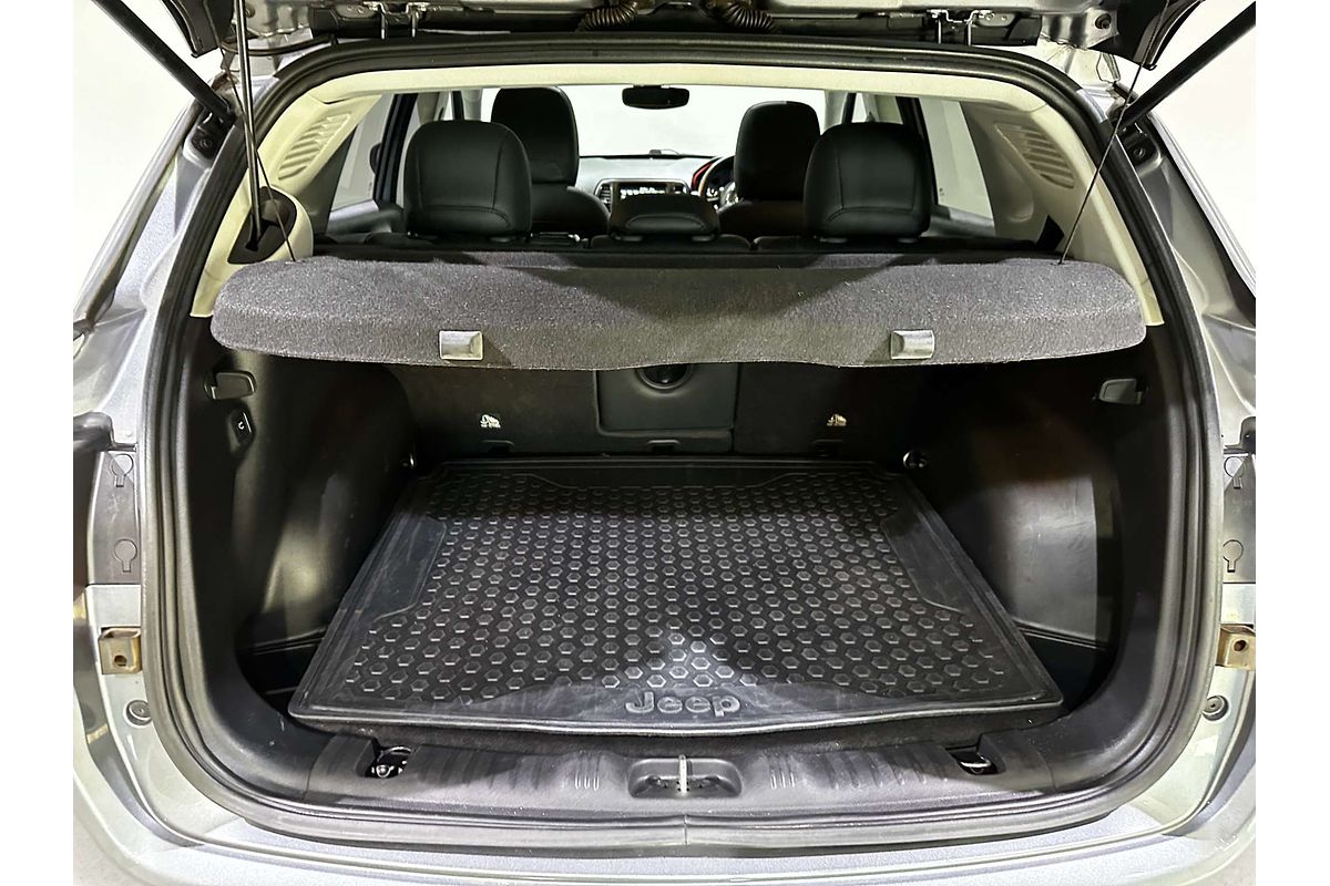 2021 Jeep Compass Trailhawk M6