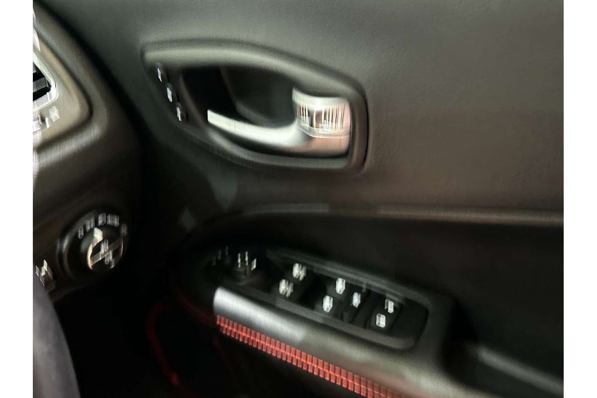 2021 Jeep Compass Trailhawk M6