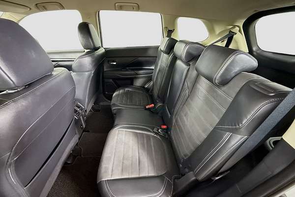 2020 Mitsubishi Outlander LS ZL