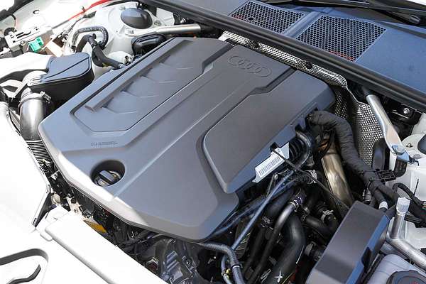 2025 Audi A5 e-hybrid S-Line B10