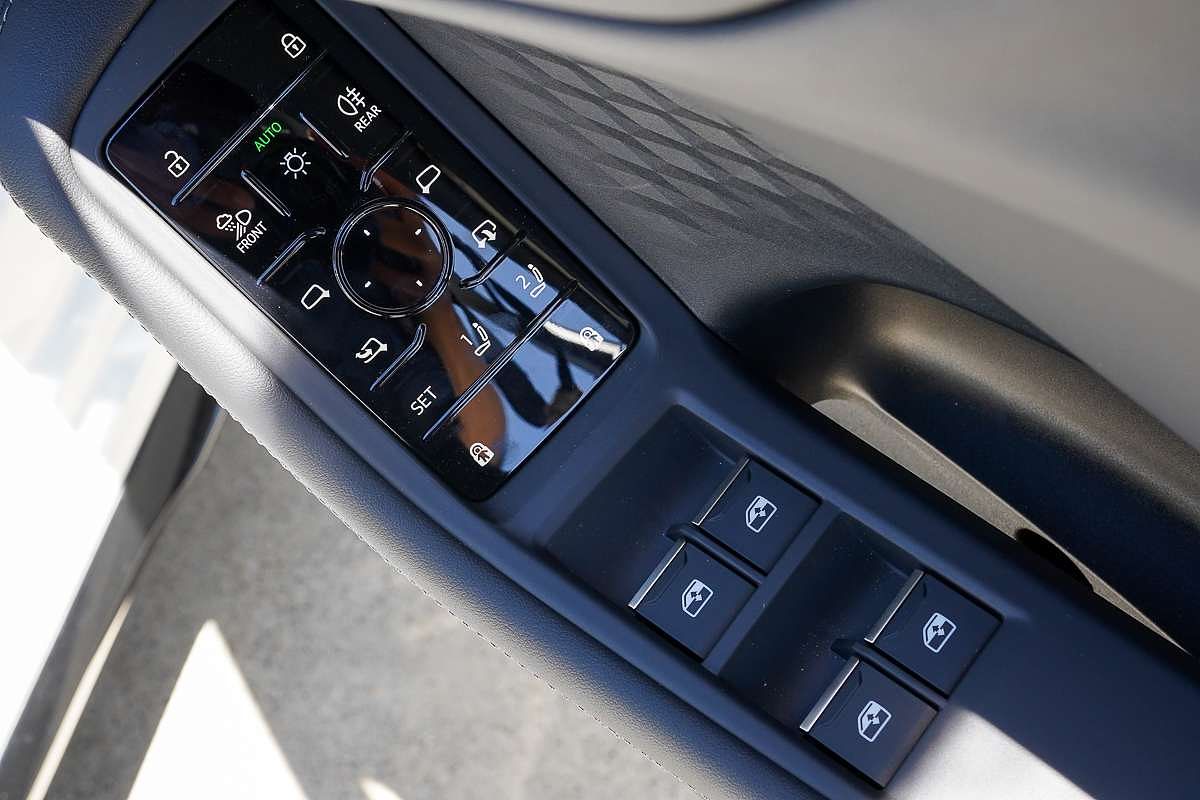 2025 Audi A5 e-hybrid S-Line B10