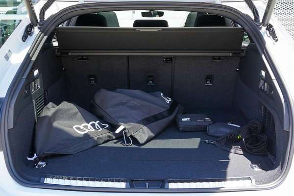 2025 Audi A5 e-hybrid S-Line B10