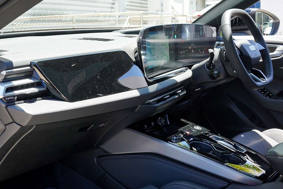 2025 Audi A5 e-hybrid S-Line B10