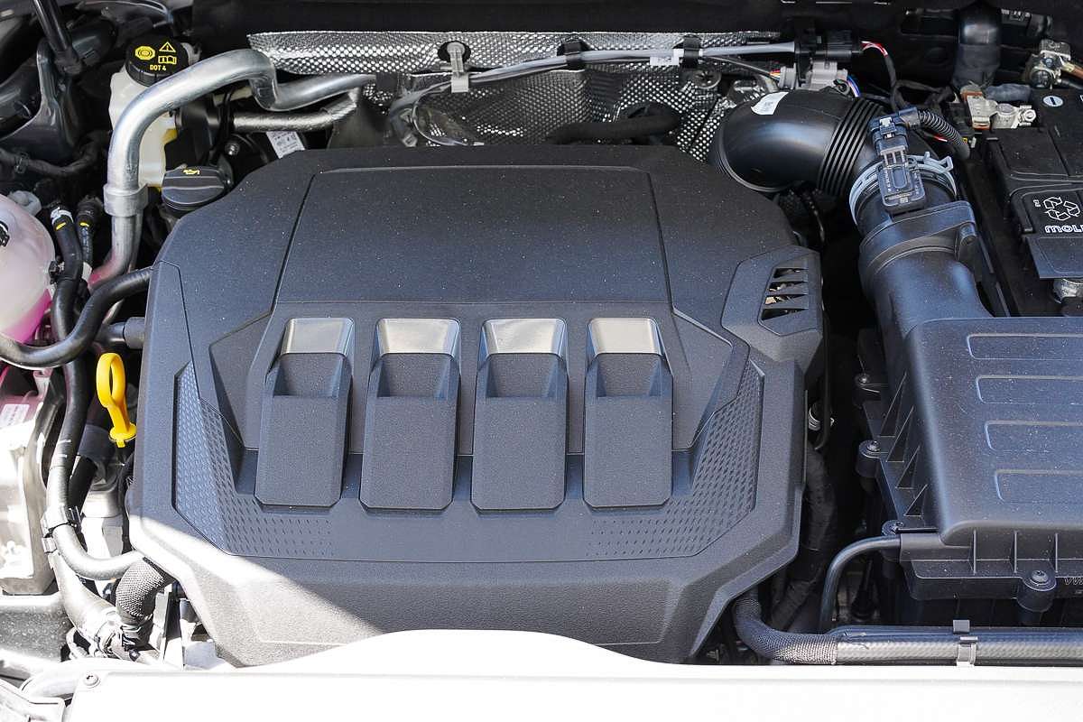 2025 Audi Q3 40 TFSI S line F3