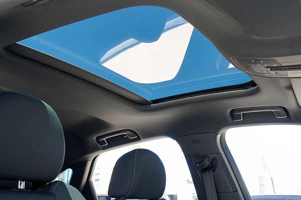 2025 Audi Q3 40 TFSI S line F3