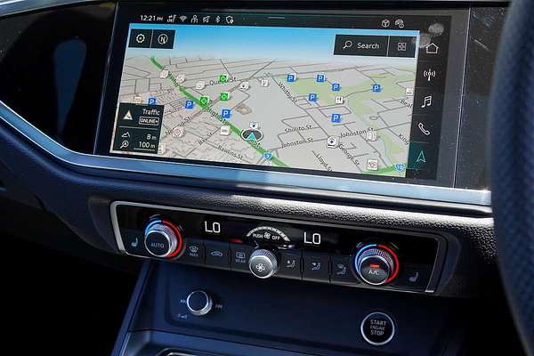 2025 Audi Q3 40 TFSI S line F3