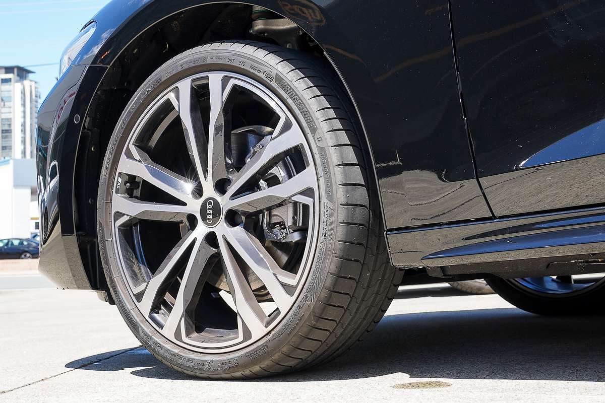 2025 Audi A5 TFSI 150kW S line B10