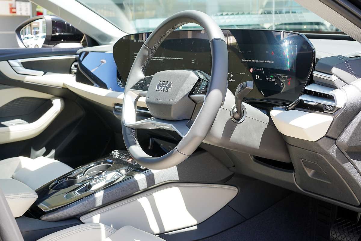 2025 Audi A5 TFSI 150kW S line B10