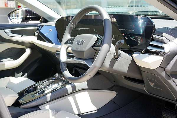 2025 Audi A5 TFSI 150kW S line B10